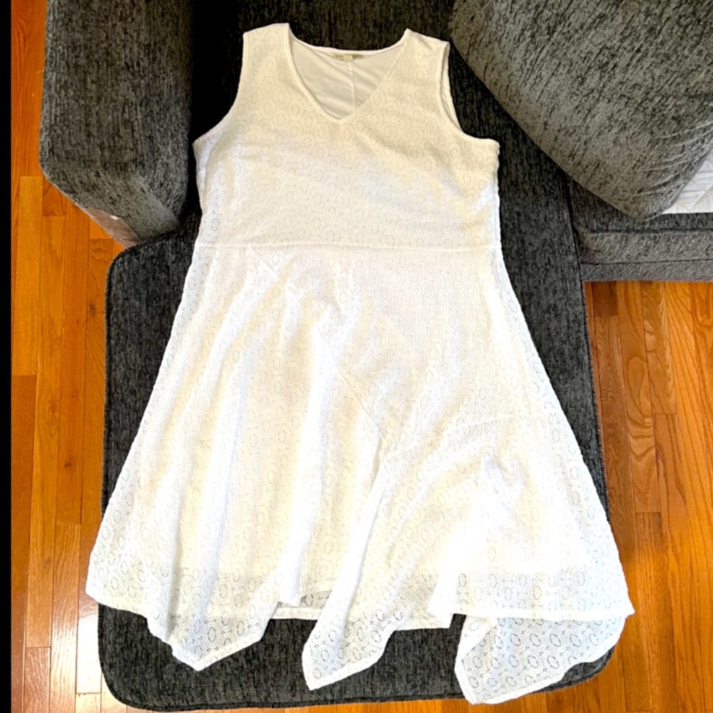 Dana Buchman White Lace Dress